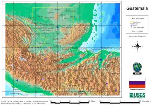 Mapa de Guatemala con relieve, ciudades, pueblos y aeropuertos.