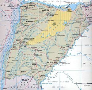Mapa de relieve sombreado de la provincia de Corrientes.