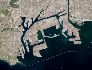 Imagen satelital del puerto de Los &Aacute;ngeles-Long Beach.