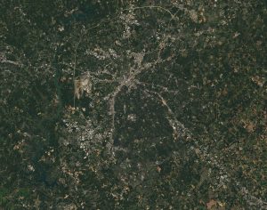 Imagen de Landsat 7 de Charlotte y sus alrededores, tomada el 18 de octubre de 2015.