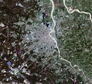 Imagen satelital de Burdeos en 2015. Imagen satelital de Burdeos en 2015.