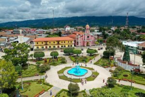 Plaza de Armas de la ciudad de Moyobamba. Plaza de Armas de la ciudad de Moyobamba.